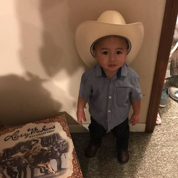 Meet your Posher, David - Picture 1 of 1